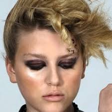 Stream hollie beth music