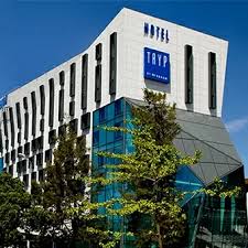 Tryp lisboa aeroporto is located 100 meters from lisbon airport and 3 kilometers from the city center. Hotel Tryp Lisboa Aeroporto Projetos Vicaima Habitacao Hoteis E Servicos