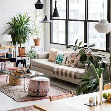 Creating this modern studio apartment decor the designers from indot gave it a characteristic the architect rick joy had composed quite an elegant decor for this minimalist yet warm studio apartment. The Best Decorating Advice From People With Cool Apartments