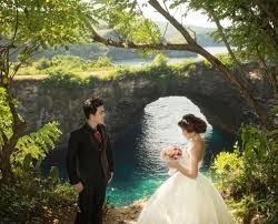 Standing stand praweding prewed untuk cafe seminar foto frame pajang. Jasa Foto Studio Pernikahan Foto Prewedding Jakarta