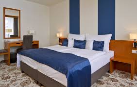 Self parking is available for eur 13 per day. Hunguest Hotel Forras Szeged Hivatalos Oldal Szalloda Szegeden Elmenyfurdo Wellness