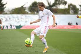 And luka modrić have signed a contract extension which will see the player remain at the club until 30 june 2022. 90plus Real Madrid Bestatigt Vertragsverlangerung Von Luka Modric 90plus