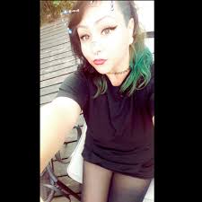 Robyn Marie (@robynnmarieee)