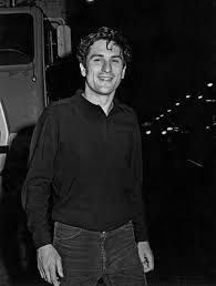 Robert de niro is one of the world's most respected actors, a figure synonymous with some of the greatest films in american cinema. Something About Handsome Young Italians Robert Deniro 1976 Robert De Niro Portraits De Celebrites Actrice