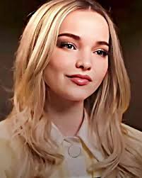 Dove Cameron in Highschool