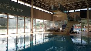 saint etienne 42 loire france piscine raymond sommet fosse a plongeon et plongeoirs photo prise le 11 07 2018 par daniel france piscine piscine loire