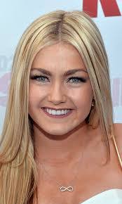 Lindsey Herl's Instagram, Twitter & Facebook