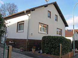 Willkommen zuhause:lassen sie sich verzaubern von dem gedanken ein eigenes haus zu besitzen und die sommerabende im eigenen garten zu verbringen. Einfamilienhaus Mit Sehr Grossem Grundstuck In Pohlheim Gruningen Von Maltzahn Immobilien