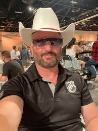 Travis Wade's Instagram, Twitter & Facebook