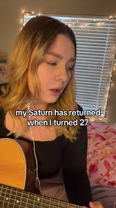 Kacey Musgraves Daturn