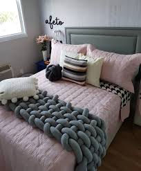 Mantendo O Feed E O Amor Por Rosa Logo Logo Nossa Folga Comeca Eu Ouvi Um Amem Ama Com Imagens Decoracao Quarto Casal Moderno Diy Decoracao Quarto Decoracao Da Cama