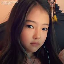 Ten-year-old Ella Gross has already modelled for American brands such as  GAP, Levi's and OshKosh B'gosh. The child model now has a million Instagram  followers and has an exclusive contract with YG ...