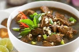 Ketika menggoreng daging, biasanya daging mudah berubah warna menjadi hitam. Empuk Dan Lezat Lho Yuk Masak Rawon Daging Dengan Resep Ini