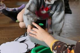 Brussels sprout cavolino di bruxelles cabbage cavolo café caffè (m.) cake, gateau torta carrot carota cash contanti (m.pl.) cauliflower calvofiore (m.) cheese formaggio cherry ciliegia chicken pollo chips patatine (f.pl.) fritte choice scelta (f.) chop (e.g. Meaning Machine