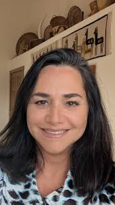 Cristiane Marques's Instagram, Twitter & Facebook