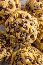 Baker Chip Chocolate Cookies Everyday Nature Everyday Chocolate Chip Cookies Are Thick Chewy An Recettes De Cuisine Cookies Recette Gateaux Et Desserts