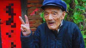 Tổ Tiên nói cấm sai: 'Người qua sáu mươi, hai không đụng, hai không giao',  điều đó nghĩa là gì?