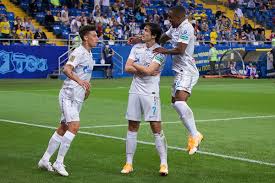 Встреча завершилась со счётом 4:2 в пользу триумфаторов трёх. Malkom Luchshij Igrok Matcha Mamaev Proval Ocenki Vstrechi Rostov Zenit Futbol Rossii I Mira Novosti Translyacii Foto Video