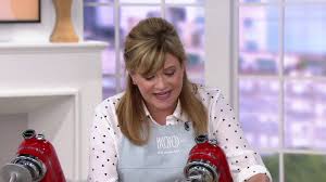 This mixer also features 10 speeds to. Kitchenaid 100 Year Limited Edition Queen Of Hearts 5qt Stand Mixer On Qvc Youtube