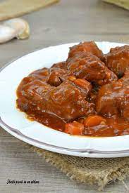 Spezzatino Di Manzo Al Vino Rosso Ricetta Saporita Ricetta Ricette Ricette Di Cucina Spezzatino