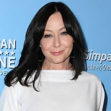Shannen Doherty Says She's 'Starting to Live the Happiest Version' of  Herself After 'Turbulent' Year