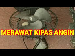 Dibawah ini kami sudah menyiapkan beberapa cara merawat kipas angin dengan benar yang bisa anda contoh sekaligus anda terapkan. Merawat Kipas Angin Dan Membersihkan Debu Youtube