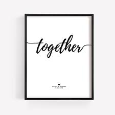 Poster Together Bild Personalisiert Name Datum Geschenk Fur Paare Parchen Brautpaar Jahrestag Verlobung Geburtstag Valentinstag Hochzeit In 2020 Home Decor Decals Home Decor