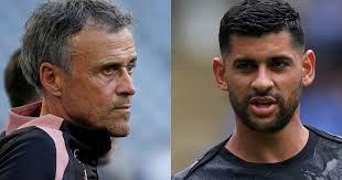 En medio de la crisis, Riquelme siguió de cerca el partido de Reserva, que  tuvo un gol de... Paredes