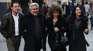 Geride bıraktığımız yıl uzun bir aradan sonra ekranlara dönen uğur yücel, yeni dizisindeki rolü için 11 ay gibi bir sürede 30 kilo vermiş ve dikkatleri üzerine çekmişti. Ugur Yucel In Son Halini Gorenler Soke Oldu Ugur Yucel Nasil Kilo Verdi Sipsak Haberleri