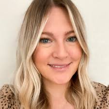 Kirsten Doherty's Instagram, Twitter & Facebook