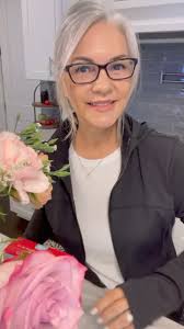 Today, Cora and I tried the @heb Bakery S'mores Gourmet cookies! As with  all my reviews, I rate this