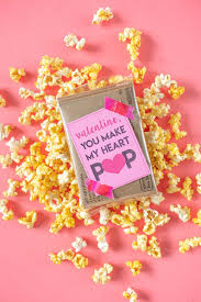 Trace the card on a sheet of paper and cut out. 35 Easy Diy Valentine S Day Card Ideas 2021