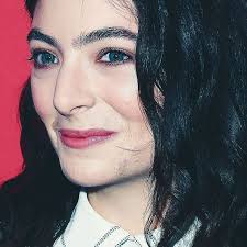See more ideas about lorde, mtv, lorde twitter. Lorde Apologizes For Tone Deaf Bathtub Instagram