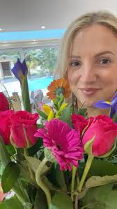 Wishing happy birthday to a friend