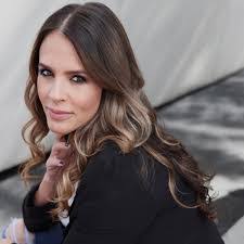 Kim Mccusker's Instagram, Twitter & Facebook