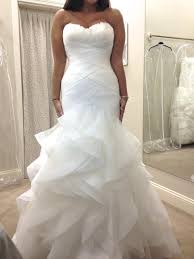 Pronovias Ledurne Preownedweddingdresses Com Wedding Dresses Wedding Dress Shopping Used Wedding Dresses