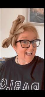 Today Sarah Duck 3007 opened the National Royal College of Podiatry  Conference and Exhibition in Glasgow 🩷 after a busy day she is now  enjoying a relaxing glass of wine 🍷.