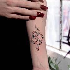Stick And Poke Tattoos That Look Better As You Age