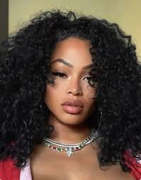 Lashontae Heckard was one of my fav Video Vixens in early 2000s until she  slept with her then Best Friend (Teyana Taylor) ex boyfriend and had his  baby😭😭😭💔💔💔💔