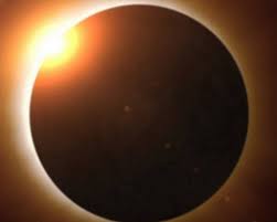 वलयाकार सूर्य ग्रहण (जब चन्द्रमा सूर्य के केवल मध्य भाग को ही ढकता है). Surya Grahan 2020 à¤•à¤¹ à¤† à¤¶ à¤• à¤¤ à¤•à¤¹ à¤µà¤²à¤¯ à¤• à¤° à¤° à¤ª à¤® à¤¦ à¤– à¤— à¤¸ à¤° à¤¯ à¤— à¤°à¤¹à¤£