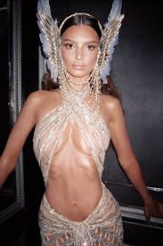 Emily Ratajkowski Emrata Twitter Backless Dress Formal Fashion Met Gala