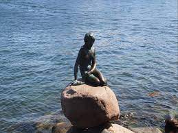 Aquí te contamos todo lo que necesitas saber. La Sirenita De Copenhague Mas Que Un Simbolo La Vida Son Dos Viajes