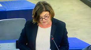 Adina valean, comisarul european pentru transporturi, a explicat la digi 24 ca certificatul verde european propus de comisia europeana pentru a facilita calatoriile in uniunea europeana vizeaza. Errtx 5egvmswm