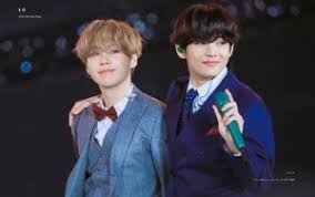 Buat dua ujung pada garis di sketsa ke atas untuk menunjukkan ekspresi. V Bts Kaget Setengah Mati Lihat Foto Suga Ini Kenapa
