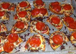 Rye Party Pizzas Recipe By Tatt2crazy Cookpad Recipes Cooking Recipes Delicious Pizza