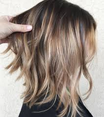 The messiness of the hairstyle creates both volume and interest making it a great choice for women with medium to long hair. 40 Perfect Medium Length Hairstyles For Thin Hair Checopie