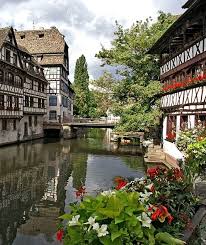 Strasbourg Tipikk Strasbourg France Les Regions De France Voyage En France