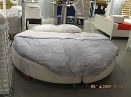 Erhältlich mit doppelkopfteil, eckkopfteil, mit hohen füßen vom boden hochgezogen oder mit bettkasten. 8 Ikea Sultan Round Bed Ideen Runde Betten Kreis Bett Bett Ideen