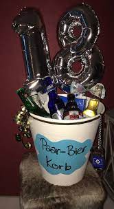 Paar Bier Korb 18 Geburtstag Geschenkidee 18geburtstag Idee Geschenk Geschenkideen 18 Geburtstag Geschenkideen Freund Geschenke Geburtstag