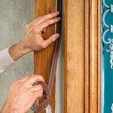 Le Calfeutrage Des Portes Fenetres Et Tuyaux Joint Fenetre Menuiserie Exterieure Et Tringle De Porte